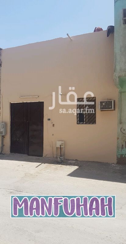 1641182 *بيت بلك مرابيع بمنفوحة*
*قرب حراج بن قاسم وقريب لشارع الطيف*
*مساحته 128م*
*شارع 10م*
*عبارة عن 5غرف*
*مؤجر عزاب مصريين*
*الدخل 12.000*
*الحد 140.000*
*العرض مباشر ونرحب بالوسطاء*
*مكتب عبدالله المنيع للعقارات*
ابو خالد
0544389559