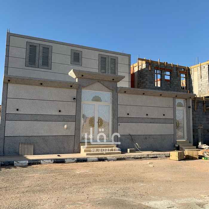 1687753 عماره دور واحد مكون من شقه وحده تحتوى على 5 غرف وصاله ومطبخ وثلاث دورات مياه اعزكم الله