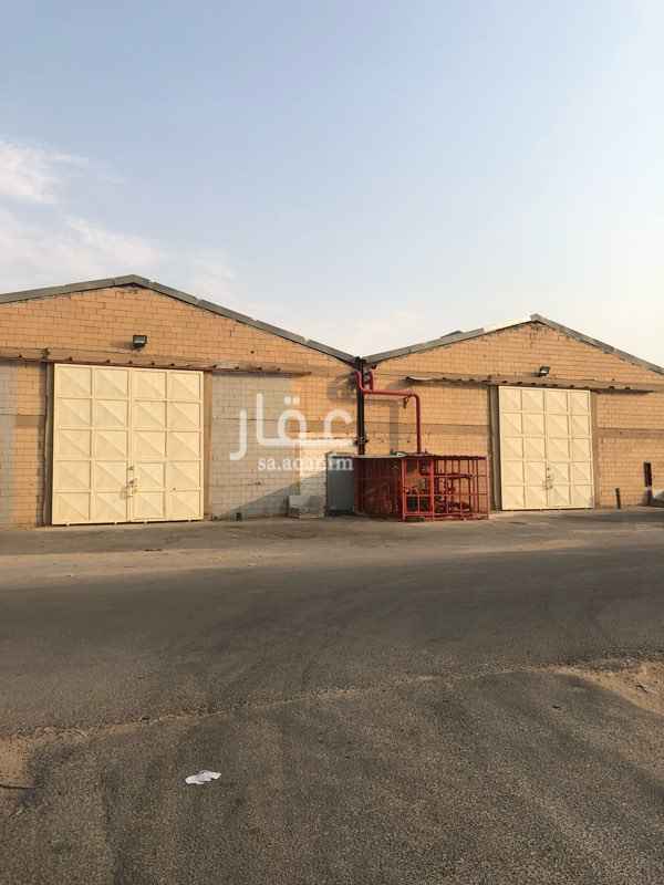 1727811 مستودع كامل الخدامات برخص دفاع مدني كامل الخدامات وكامل اوراق البلدية موقع مميز