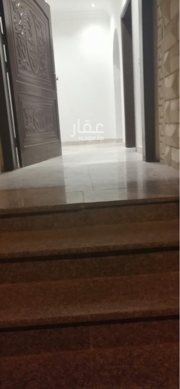 1504396 فيلا في العزيزية نهاية طريق الامام مسلم مخطط ت ٨ مساحتها ٦٦٧ شرقية الدور الارضي مكتمل فيلا مستقلة دور واحد بمدخلين مدخل للرجال ومدخل للنساء ٦غرف ٥ دورات مياه غرفة طعام وصالة كبيرة حوش كبير، ومسبح، مدخل مستقل من الجنب للصعود الدور الثاني مخطط شقتين كبيرة منتهي تشطيب الفيلا الدور الارضي الدور الثاني لم يبنى وباقي تشطيبات للحوش والمسبح ' ممكن استثمارها وتصلح لقاعة مناسبات صغيرة
المبلغ ٧٥٠ الف + بنك عقاري ٤٦٧ الف ريال