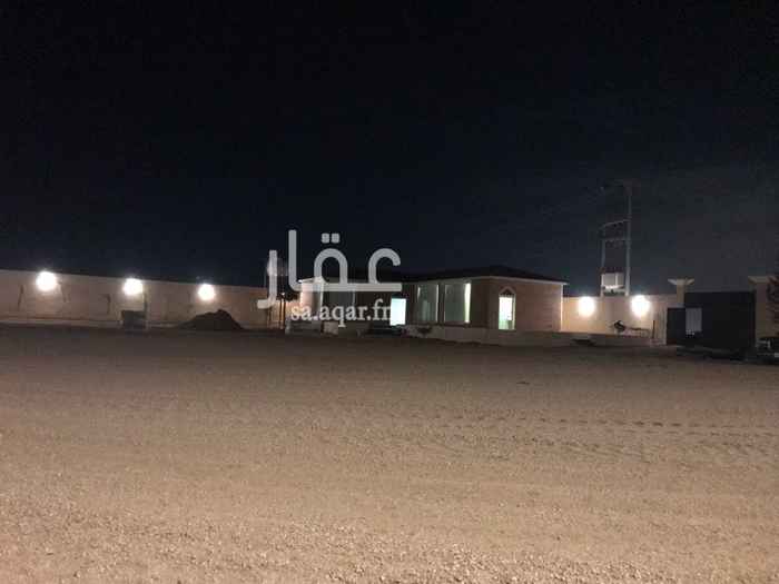 1727856 أستراحة للبيع حوش مسلح ارتفاع ٣ متر و ٢٠ وفيها شاليه تم بنائه بناء شخصي فيه مجلس ٧*٥ ودورة مياه مدخل مستقل وصاله ٦*٥ مع مطبخ نظام امريكي ودورة مياة . وغرفه ٣* ٤ ، المجلس والغرفه واجهتها بانوراميه قزاز تشطيب شخصي ومساحة الارض الباقي فضاء وفي زاوية الارض قسم خاص لتربية الحيوانات مجهز . عدد ١٣ نخله وبعض المساحات مزروعه من ٣ سنوات وفيها عداد كهرباء ٥٠ امبير .
كرماً وليس أمراً التواصل خاص أو واتساب فقط وعدم الأتصال