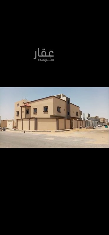 1687016 دور وثلاث شقق وملحق
واجهتين شرقيه شماليه
دور كبير وتفصيل مرتب
والشقق كبيره ومدخلين وخمس غرف
شارعين 20 و15