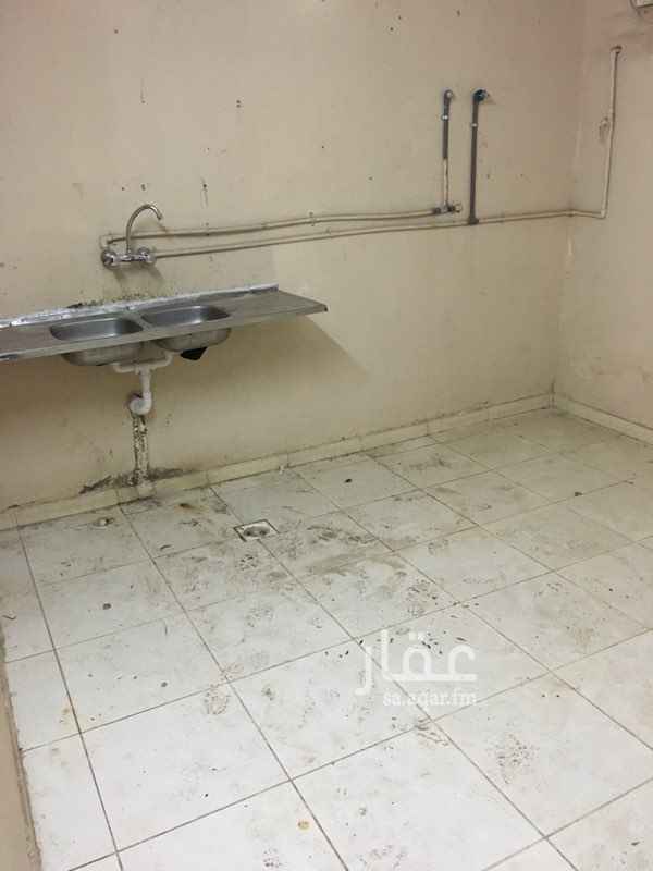 1591440 بيت شعبي للايجار في حي الشهداء
الايجار بالسنه 12 الف ريال
شهري الف ريال