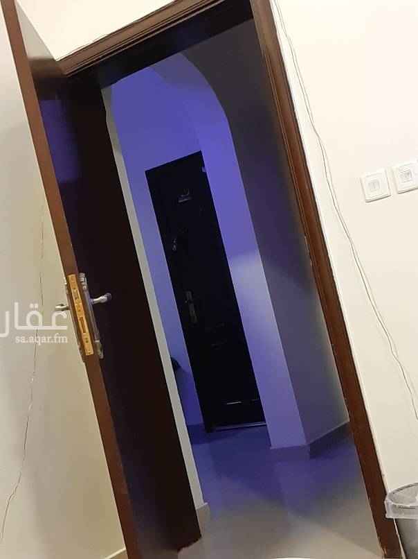 1503443 شقه عائليه للمشاركه شامل الماء والكهرباء
مطلوب مقيمه موظفه لمشاركة السكن
المعروض للايجار هي غرفه وحمام والمطبخ مجهز مشترك مع امكانية مشاركة الصالون حسب الرغبه الشقه عباره عن ثلاث غرف ودورتين مياه ومطبخ اي تفاصيل على الواتس