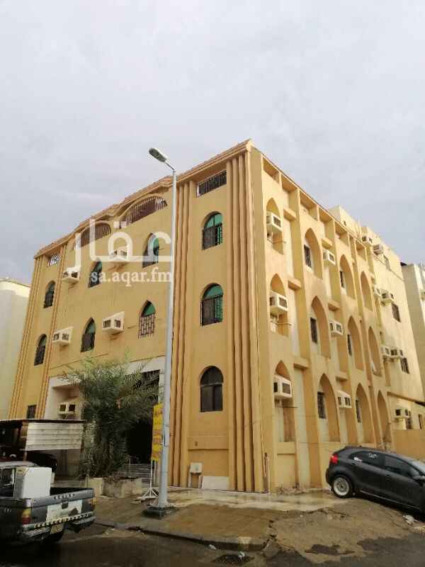 1228552 شقه للايجار 5 غرف وصاله وحمامين ومطبخ راكب دولاب كامل... الإيجار 24 الف دفعتين فقط لايووووووجد شهري نهائيا... الموقع حي الصفا 1 شارع ابن زمرك جوار شوكلاين شارع الامير ماجد قريبه من جميع الخدمات والمدارس والمساجد مشي على الأقدام الدور الثاني بعد الارضي لايووووووجد مصعد... موقف خاص بمضله للشقه الماء متوفر طول السنه تحليه النت متوفر جميع أدوات وسباكه والدهان والكهرباء ومقابض الأبواب والمغاسل جديده لم تستخدم