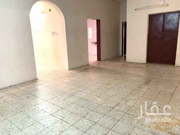 1402224 شقة دور ارضي كامل مدخل مستقل عن العماره
المساحه 320 متر 5 غرف وثلاث حمامات و مطبخ وصالة كبيره
مناسب للشركات وعمالها
وغرفة تخزين او ملابس صغيره
سكن مناسب لعمال الشركات عزاب
المبلغ المطلوب 32 الف ريال
العنوان الشوقية خلف شركة ميتسوبيشي للسيارات بجوار محطة التيسير