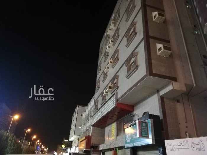 1687049 بجوار قاعه امنيتي من جهة الغرب فتحتين