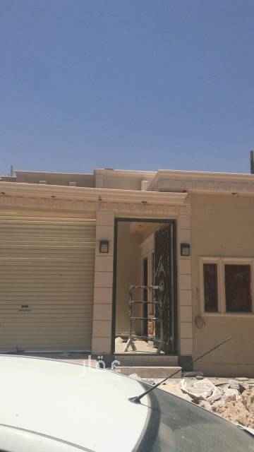 1640115 دور ارضي للايجار جديده في نمار خلف محطة القحطاني
مكون من مشب ومجلس ومقلط ومجلس نساء ومطبخ وصاله وثلاث غرف عائليه وغرفة شغاله وغرفة سايق ومدخل سياره مساحه الدور ٤٥٠ شارع عشرين
السعر ٣٨٠٠٠٠ الف اجار سنوي او كل ست شهور
قابل للتفاوض
للتواصل مكتب وصل الخير للعقارات
رقم الجوال ٠٥٤٤٤٧٧١٢٥