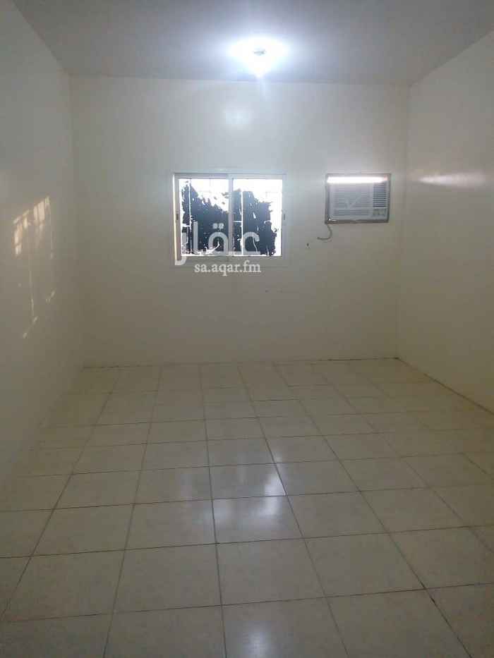 1684649 غرفه وصاله وحمام ومطبخ بوفيه ومصعد ممتاز وباركن سيارات ممتاز خدمات متوفره حول العقار حي اليرموك شارع الشهارين