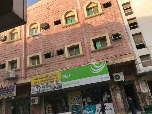 1701985 عماره لقطه الخبر الجنوبيه السبيخه موصفات العماره تكون من ٨ شقق ولكل شقه عرفتني وصاله وحمامين و٣ محلات موجر عزاب اجانب ودخلهاا ٢٠٥ ألف نسبته ١٢ /١٠٠ والسعر مليون و٧٠٠ ألف وقابل التفاوض للجاد للمعاينة ٠٥٤٤٦٠٣٥٩٥ المتوكل