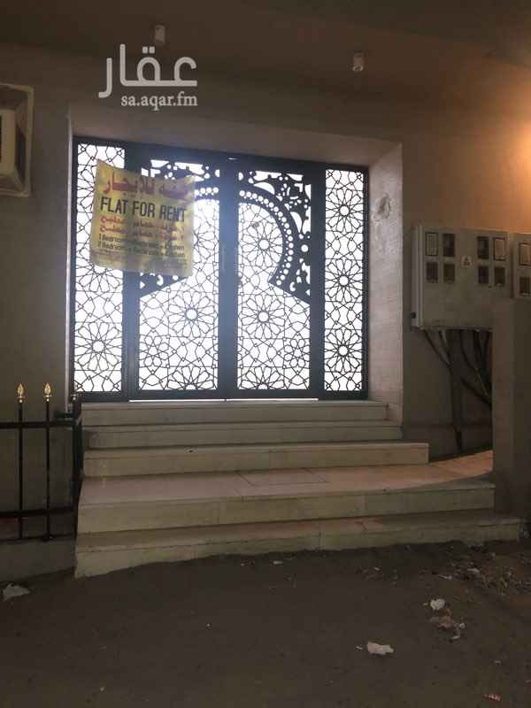 1761786 شقة من غرفتين وحمام ومطبخ. وصالة صغيرة
المبنى جديد والعماره نظيفة وهادئه والمياه متوفره دائما