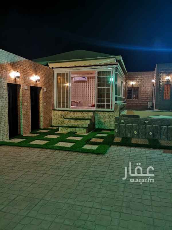 1513770 عرض خاص استراحه بجده فى الحرازات ايجارها ٦٠ الف سنوى كاش يدفع المبلغ كامل مقدما
تتكون من حديقه كبيره فيها ملعب ومسبح ومكاء للشواء وميفا
وخيمه بجانبها دوره مياه ومطبخ
وغرفه حارس مع دوره مياه ومطبخ
ومنزل للعوائل تتكون من غرفتين وصاله ودورتين مياه ومطبخ للتواصل على الخاص 0544800607