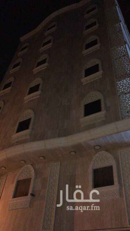 998194 يتكون الفندق من سبع طوابق مجهز بمعايير السلامه مجهزلا ستقبال (200) نزيل من ضيوف الرحمن مجهز بمصاعد إثنان ويوجد مطعم خاص الدخل يؤجر بالحج فقط (٢٠٠) ألف السعر على شور وليس حد تبعد عن الحرم كيلوونص