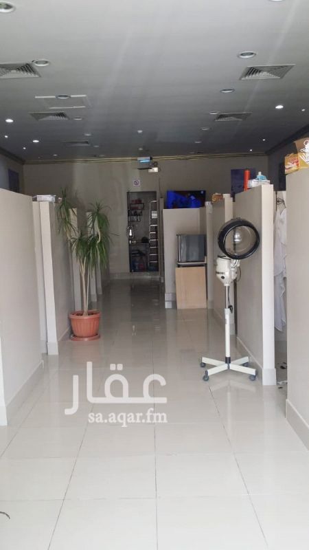 1289529 حلاق فئه أ
يوجد فيه عدد ٥ حلاقين و ١١ كرسي وعامل نظافه
الحلاق جاهز مجهز بكل شي ولديه زبائنه
سبب البيع التوجه لنشاط اخر والحاجه للسيوله