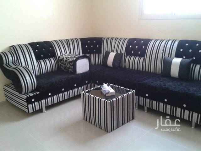 1724765 الشقة لها سطح خاص كبير مساحته ٤٢ متر مربع
مكيفات راكبة ومطبخ راكب
الأثاث سعره بالإتفاق مع المشتري
البيع قريب ومستعجل