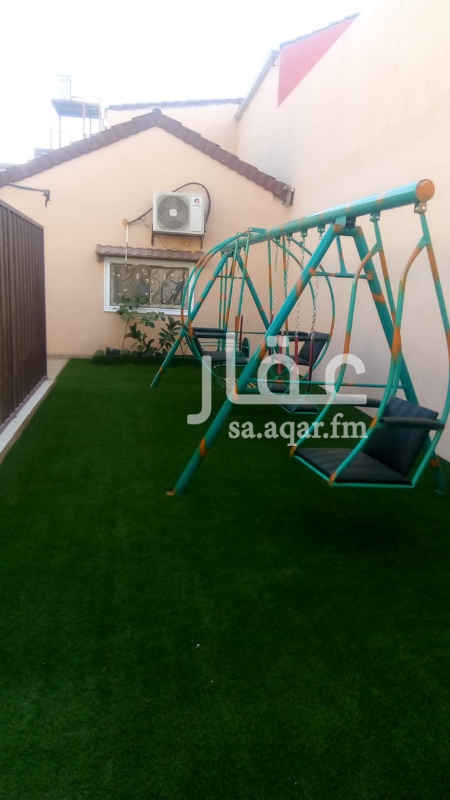 1584546 3 عرف قسم الرجال
وحمامين
ومطبخ
قسم النساء غرفتين وصالة وحمامين ومطبخ
الإضافة الى مسبح
وملعب كرة طائرة
وحفرة حنيد كبيرة وصغيرة