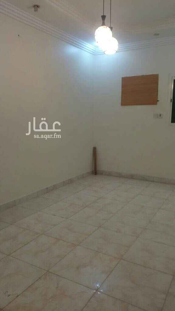 1545581 عوائل
ثلاث غرفه وصاله و دوراتن مياه ومطبخ
المطبخ والكيفات راكبه
مجددا بالكامل
حي الملك فيصل
شارع الامير سعود بن عبدالعزيز آل سعود الكبير