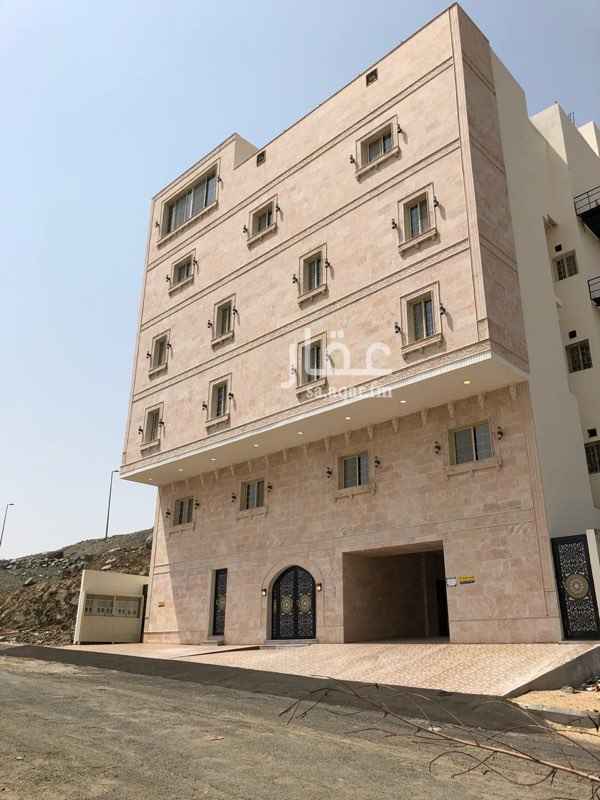 1402886 عماره جديده بمكة المكرمة في حي الحمراء امام مسجد ( 6 )ادوار
الارض 430 م و المباني 1900 م
خزان ماء ارضي يتسع 26 وايت ماء
الدور الأرضي مواقف سيارات وغرفه حارس وديوانيه كبيره 100 متر وفيها حمامين ومطبخين
الدور الاول شقتين كل شقه اربع غرف و صاله وحمامين ومطبخ راكب و 6 مكيفات وغرفه شغاله
الدور الثاني والثالث في كل دور ثلاث شقق كل شقه ثلاث غرف و صاله وحمامين ومطبخ
الدور الرابع والخامس ڤيلا رووف متصله بدرج دائرية من الداخل + السطح
المطلوب اربعة مليون وأربعمائة الف ريال ،،