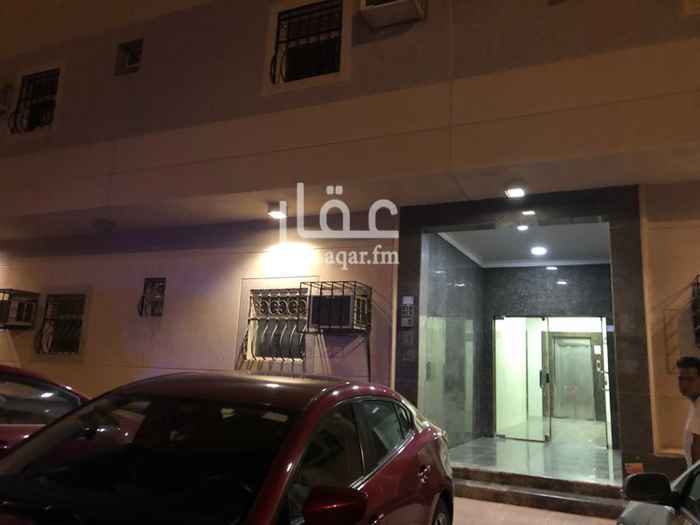 1684942 شقق عزاب فاخرة للايجار
مكونه من غرفه وصاله وحمام
مطبخ بالصاله
نظيفه جدا
توفر مواقف سيارات شارعين
حارس دائم
لا يوجد عماله
هدوء وقرب من الخدمات
راكب مكيفات شباك