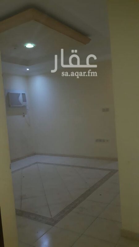 1760724 غرفتين وصاله ومطبخ وحمام راكب مكيفات شباك