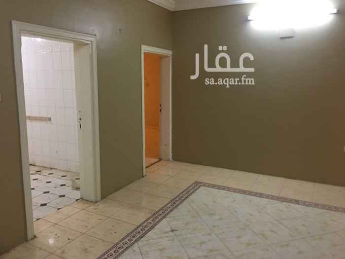 1587789 للايجار شقة عوائل دور ارضي 3 غرف وصالة و حمامين ومطبخ
حي الصفا مقابل شبرا خلف مستشفي العيون