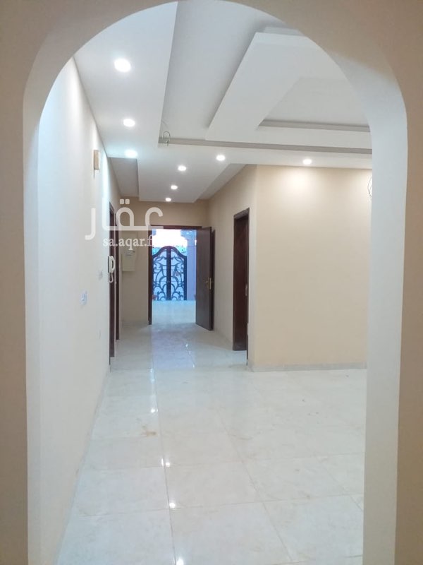 1705203 عمارة دور بالسلام
على موقف شرقي و شارع غربي
المساحة 450 متر
خمس غرف + مطبخ +صاله
+ ثلاث دورات مياه + غرفه غسيل
+ مجالس خارجي بدورة مياه
+ حوش واسع
المطلوب مليون و 50 الف