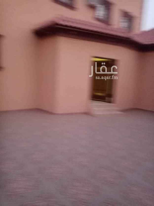 1585111 دور ارضي ٤ غرف نوم صاله مجلس ومقلط ومشب مدخل سياره ٤ حمام حوش أمامي ١٨الف سنوي