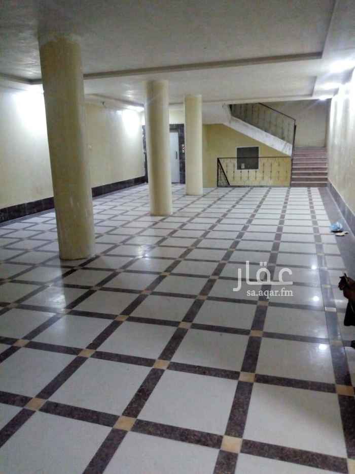 1747694 غرفه وصاله ومطبخ وحمام ومكيفات ومطبخ راكبه العقار مجدد بالكامل والعمار بها مصعد