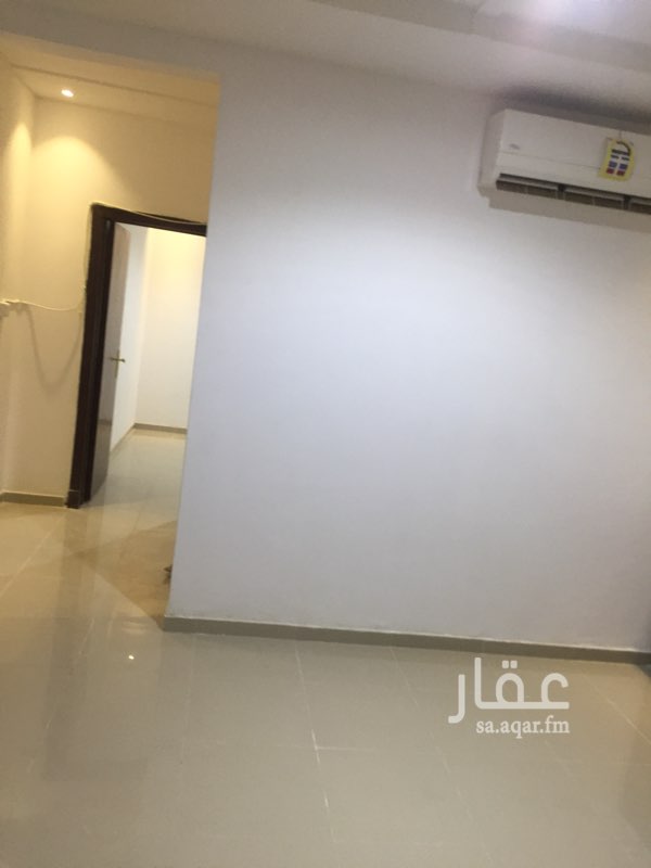 1755179 شقه عوايل غرفه وصاله وحمام ومطبخ ومكيفات اسبلت راكبه