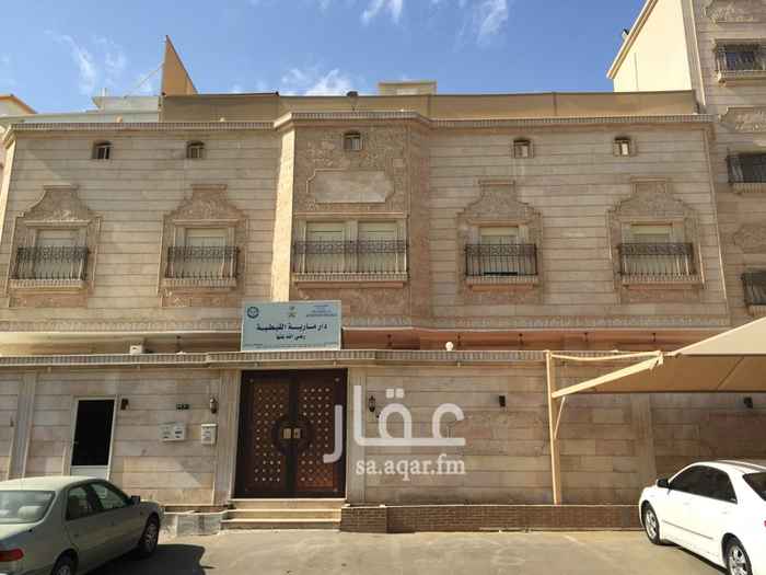 1570174 شقة نظيفة مجددة بالكامل للايجار الشهري بمبلغ ١٨٠٠ ريال
مع خصم للايجار السنوي باجمالي ٢٠ الف ريال على دفعتين