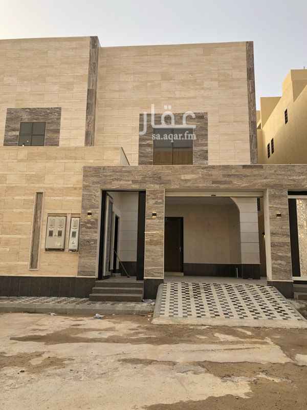 1511359 فيلا درج داخلي وشقتين بالقمراء 5 المساحة 450
الاتجاه : جنوبي 18
الدور الأرضي :
مدخل سياره
ملحق خارجي
مجلس للرجال
مقلط للرجال
مغاسل بدورات مياه بقسم الرجال
صالة داخليه كبيره
مغاسل بدورات مياه
درج داخلي
نافوره بجانب الصالة
غرفة كبار سن بدورات مياه
مطبخ
غرفة غسيل
غرفة خادمة بدورة مياه
مخزن
غرفة سائق بدورة مياه
الدور الاول :
ثلاث غرف نوم ماستر
الدور الثاني :
غرفتين نوم ماستر
غرفه صغيره
عدد الشقق :
شقتين (2)