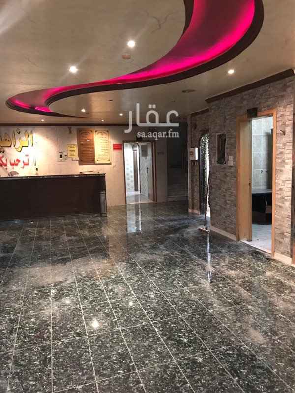 1549739 يوجد لدينا شقه مكونة من غرفتين وصاله ومطبخ وحمام
للتواصل
0509440879