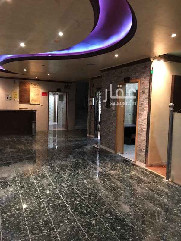 1549752 يوجد لدينا شقة مكونه من غرفة وصالة ومطبخ وحمام
للتواصل
0545756419