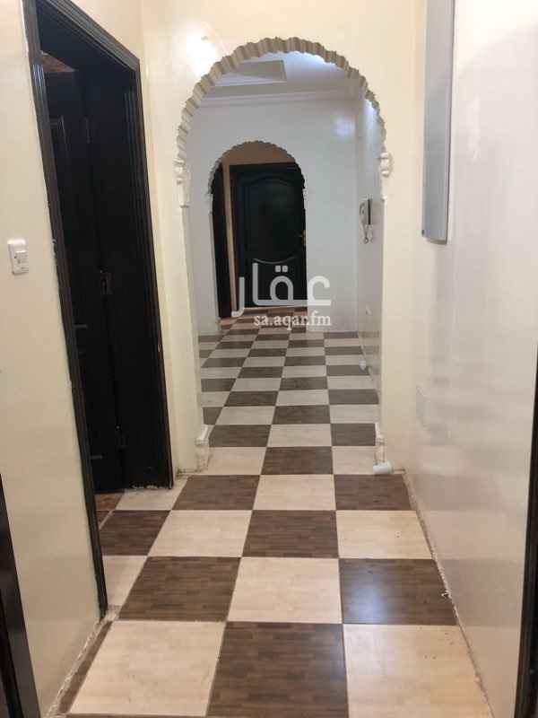 1721976 بسم الله الرحمن الرحيم
شقه للايجار موجده في عماره مكونة من اربع ادوار تقع الشقة بالدور الاول
مواصفتها : يوجد للشقة مدخلين ومكونه من اربع غرف غرفة نوم مستقله بحمام وغرفة نوم اخرى و غرفة جلوس وغرفة مجلس وغرفة اخرى وصاله
موقعها : شارع الملك عبدالعزيز قبل دوار طابه خلف البنك الاهلي مخطط الحبيب مقابل مسجد الهاشميه
للاستفسار الرجاء الاتصال على هذا الرقم
0506329303
الاجار قابل للتفاوض .