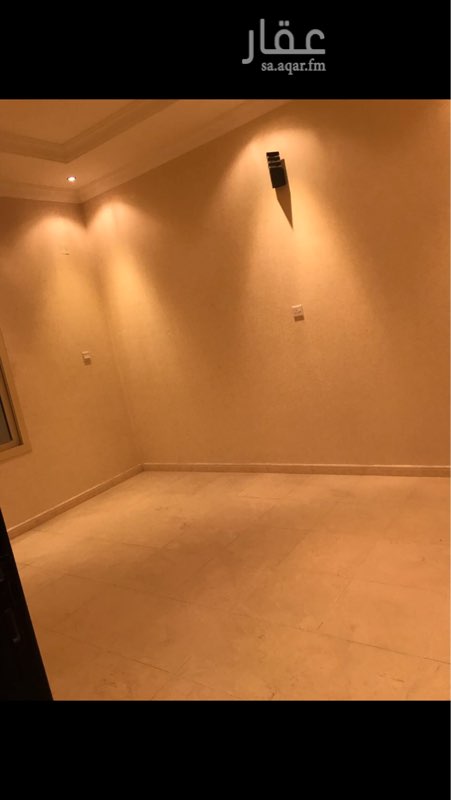 1462416 دبلكس مدخلين
غرف كبيره
مطبخ جاهز
مواقف سيارات
صيانه اساسيه