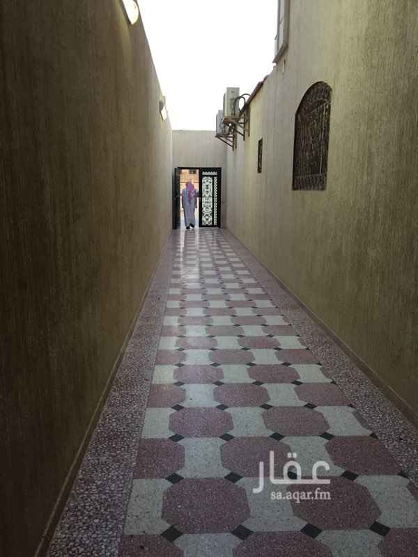 1733175 شقة مساحة كبيييره من اربع غرف وصالة
مكيفات سبيلت ومطبخ راكب.
المطلوب عائلة صغيره
للمشاهدة من ٥-٨ مساء نفس الموقع فقط.
وشكرا