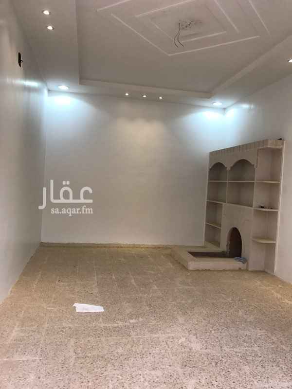 1645151 للايجار فله درج داخي مشب غرف خادمه واربع غرف نوم
بويه جديده
خلف محطه الجمعان قريبه من جميع الخدمات