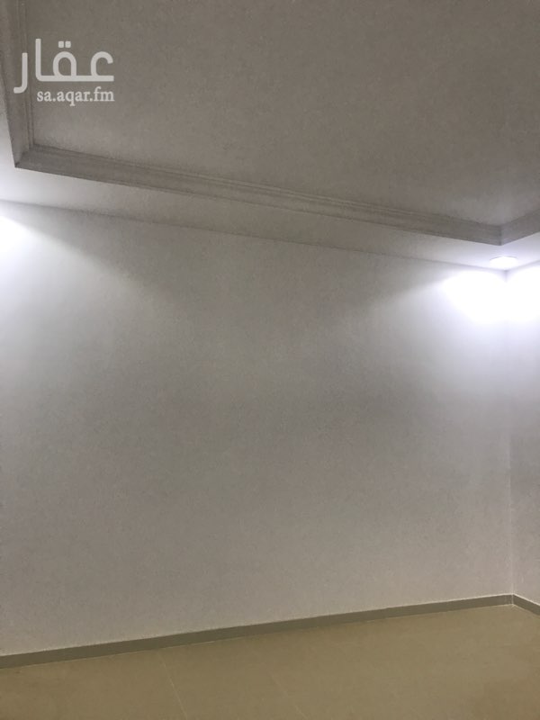 1760785 شقه اربع غرف دور اول عدد مشترك