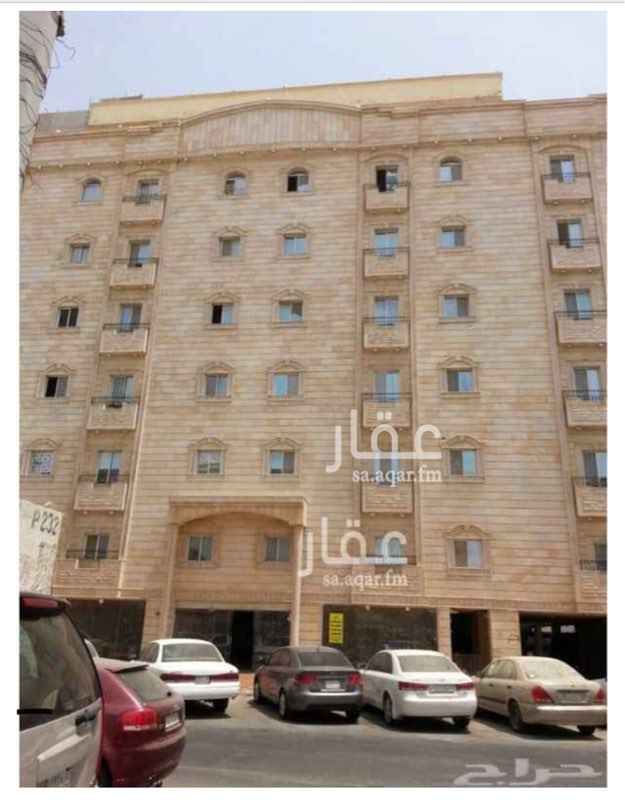 1758577 شقه ٣ غرف وصاله وحمامين ومطبخ
رقم الحارس : 0556260680