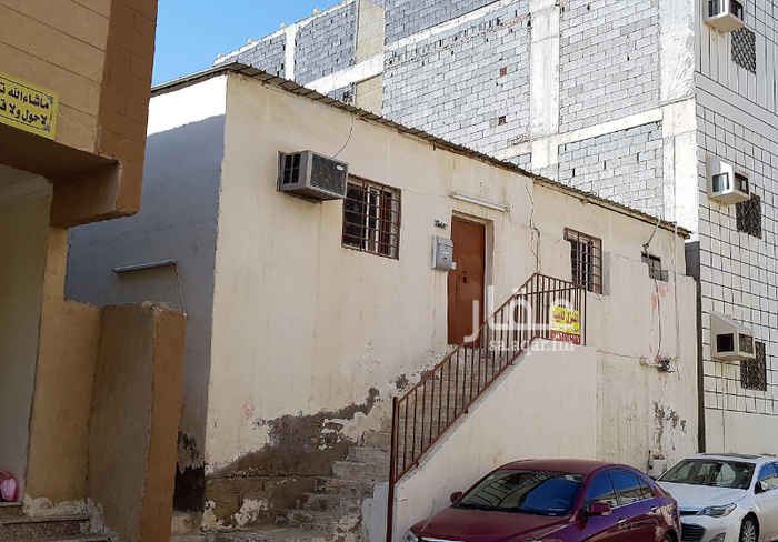 1341920 يوجد لدينا منزل شعبي للبيع مكون من 4 غرف وصالة ومطبخ وحمامين وحوش خلفي
المساحة الاجمالية مايقارب 200 متر
الموقع حي ام الجود خلف مطاعم الجوهرة
يوجد صك الكتروني
للتواصل الاتصال على الرقم 0546414326