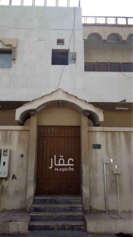 1285544 بيت للاجار مكون من دور ارضي وشقتين علويه للاجار الكامل او الجزئي يقع العقار خلف مجمع بن خلدون للمفاهمة 0546416961