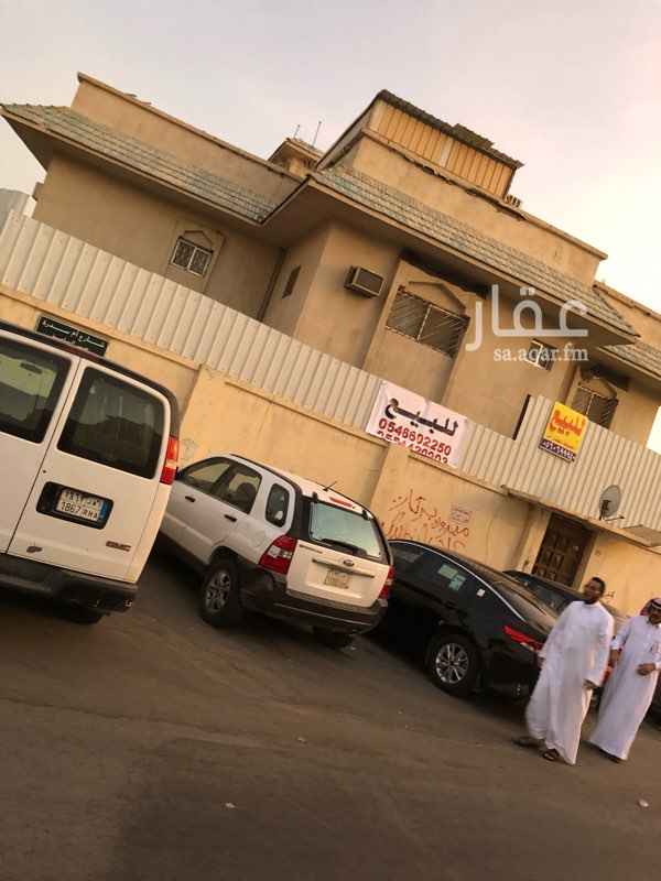 1747848 الفيلا على شارع ام سدره خلف البنك الاهلي
مساحة الفيلا 594م
على شارعين
شمالي 27م و شرقي 22م
عمر البيت 45 سنه
الدور الارضي
5غرف وصاله 2دورات مياه وملحق فيه غرفتين وحمام وغرفه فوق الملحق
الدور الثاني
6غرف ومطبخ 4دورات مياه و السطح فيه غرفه
غرفتين بالفيلا خارجيتين
دكان