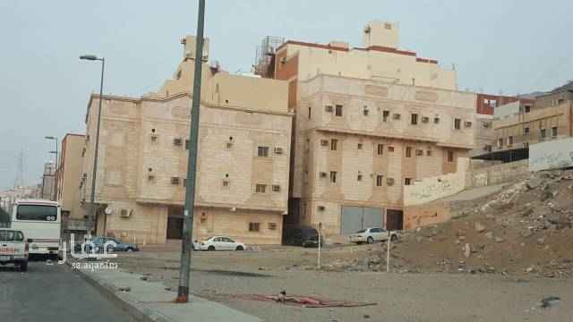 1399211 شقة ثلاث غرف وصاله بالمكيفات بجوار مدرسة سفيان الثوري الغساله مكه المكرمه