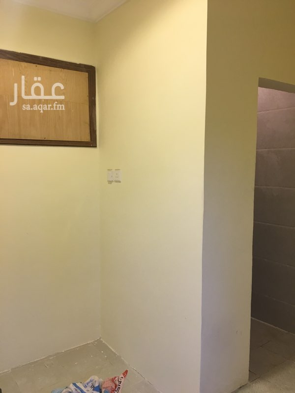1462227 غرفة حارس للاجار ٣ * ٢
مع دورة مياه
٥٠٠ ريال الشهر