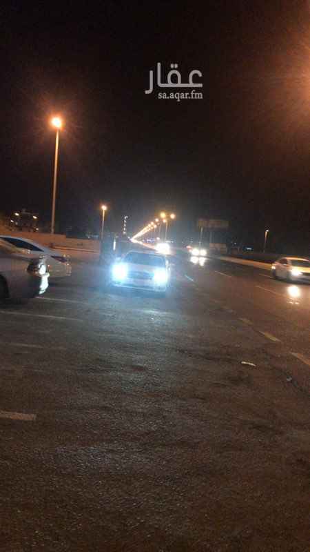 1527379 محل للايجار
طريق الملك فهد
الموقع مممتاز جدا يصلح بوفية او قرطاسية