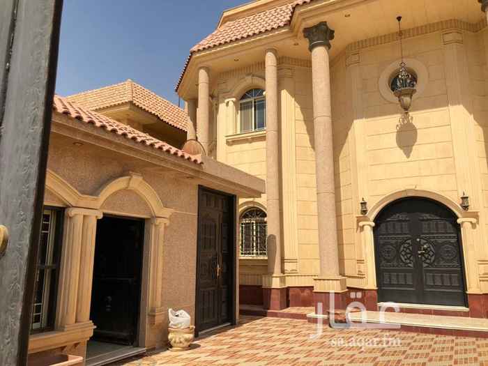 1638761 شبه قصر في الحمراء ، البيت مساحته ١١٨٧
الدور الارضي فيه مجلس رجال ومقلط وفيه صاله ومجلس نساء ومطبخ داخلي وخارجي ومستودع
الدور الاول فيه صاله وسيرفس وفيه ٦ غرف نوم بالمساتر بدورات المياة
الدور الثاني فيه غرفة خادمة بدورة مياة وغسيل مع شقة عبارة عن غرفة بدورة مياة ومجلس صغير ومطبخ ، المساحت الخارجية فيها ملحقين ومسبح
ملاحظة : الاعلان غير دقيق وللراغبين والجادين في الشراء الاتصال بالرقم ادناه ودمتم بخير.