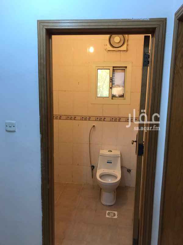 1295896 يوجد شقه للايجار بحي البوادي غرفتين وصاله ومطبخ وحمام
خلف سوق الحجاز 1600 ريال شامل مياه وكهربا
الدفع شهري للتواصل 0546816830