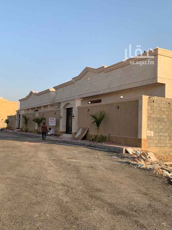 1667414 عماره دور واحد في حي الخمره
شقتين كل شقه مستقله بخزان وعداد
محتويه على 3غرف ومطبغ وصالة و3حمامات
موقعها حي الخمره المخطط أ134
التاسيس حق 6 ادوار