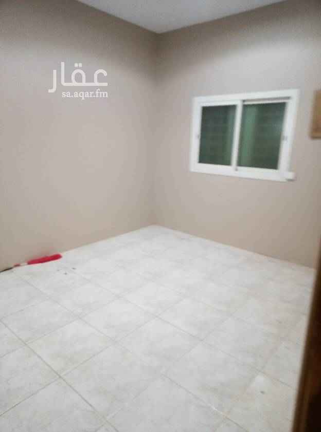 1541268 شقق عزاب للإيجار بحي الجزيرة غرفه وحمام مكيف راكب يوجد مصعد ويوجد جميع الخدمات بجوار العماره كما يوجد فريق عمل الصيانه للتواصل مصطفى سعيد 0546863989
