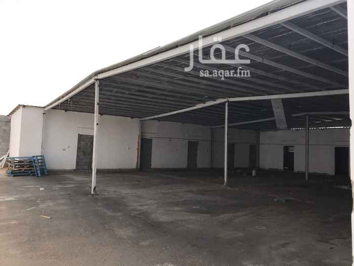 1448108 مستودع
عشر غرف
اربع دوراة مياه
خزان
كهرباء مستقل